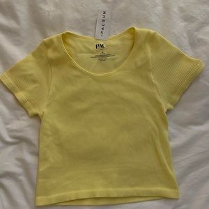 pacsun yellow t-shit size xs